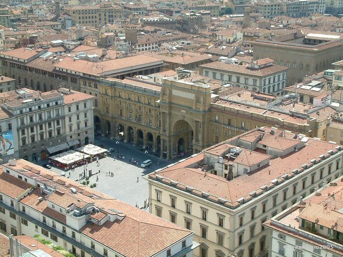 667 X 500 07_florenz_vonoben.jpg