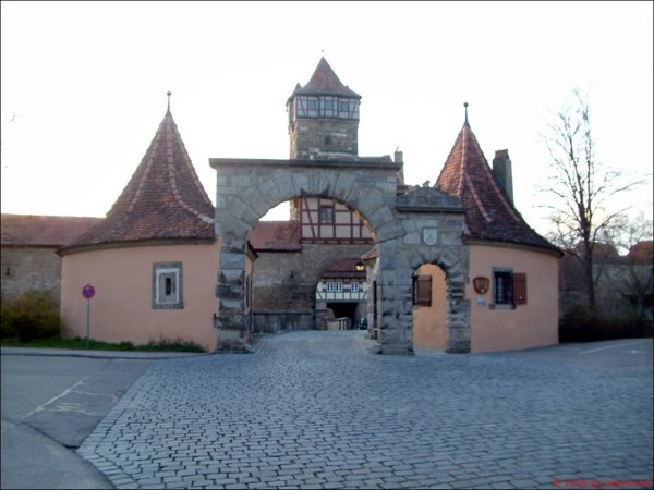 _09_rothenburg_roedertor.jpg